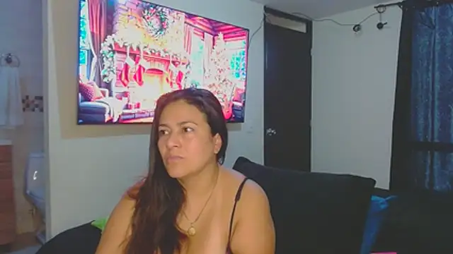 roxanasexy2025 online show from December 2025 12:02:02 PM