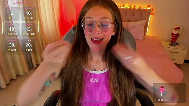 Emily Warren  online show from November 2025 07:58:01 PM