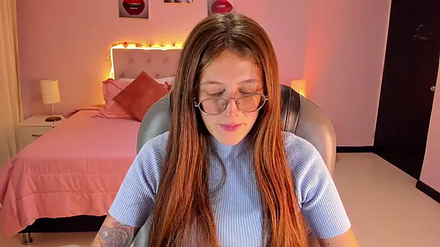 Emily Warren  online show from March 2026 08:30:01 PM