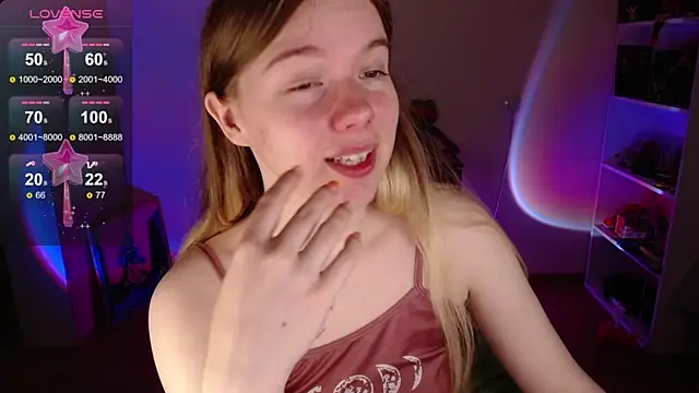 Strawberry juli online show from September 2025 07:43:02 AM