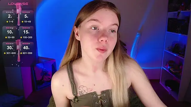 Strawberry juli online show from October 2025 05:58:02 AM