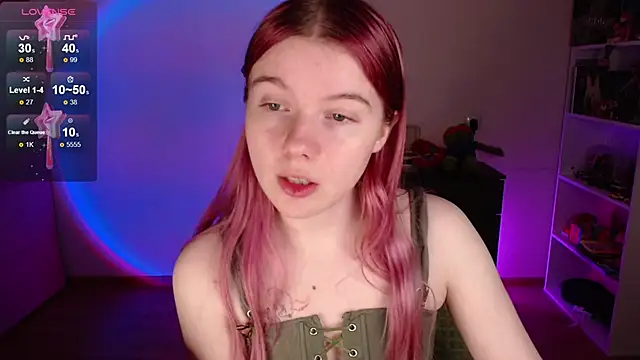 Strawberry juli online show from November 2025 09:39:01 AM