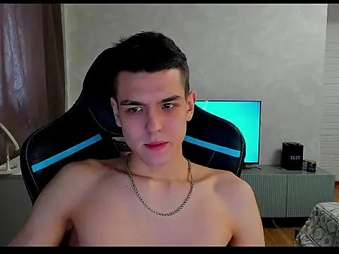 Snapshot of TravisRevas chatting on March 2025 01:38:02 PM TravisRevas online show from March 2025 01:38:02 PM