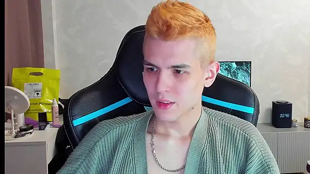 Snapshot of TravisRevas chatting on March 2025 07:49:02 PM TravisRevas online show from March 2025 07:49:02 PM