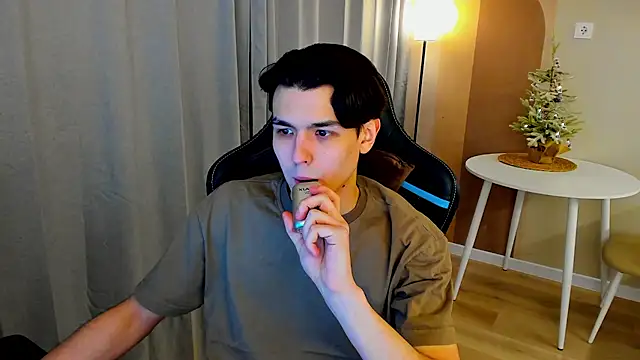 Snapshot of TravisRevas chatting on February 2026 01:37:02 AM TravisRevas online show from February 2026 01:37:02 AM