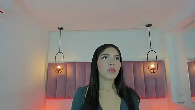 Snapshot of Haily_b chatting on November 2025 07:56:02 PM Haily b online show from November 2025 07:56:02 PM