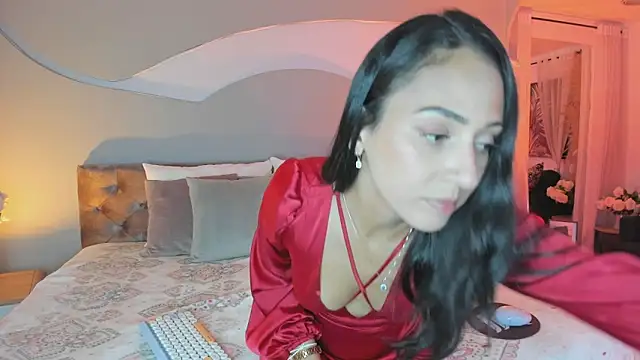 Elizabeth clark  online show from December 2025 07:43:02 PM