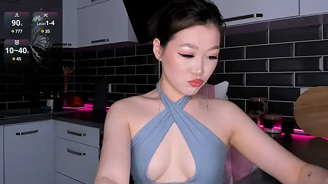 ShaiyaMinn3 online show from February 2025 08:53:02 PM