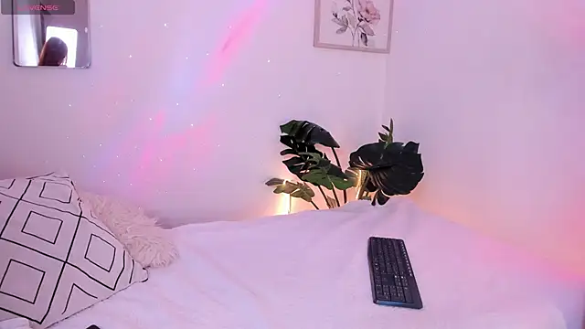 purplemoonn  online show from March 2025 12:16:01 PM