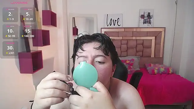 safyka online show from September 2025 05:46:02 PM