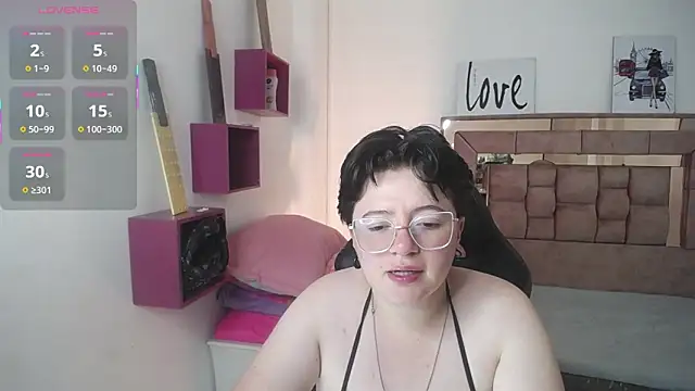 safyka online show from September 2025 02:38:02 AM