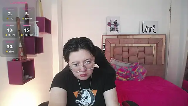 safyka online show from November 2025 02:44:02 AM