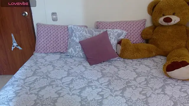 Pamela Skyangels online show from September 2025 06:01:02 PM