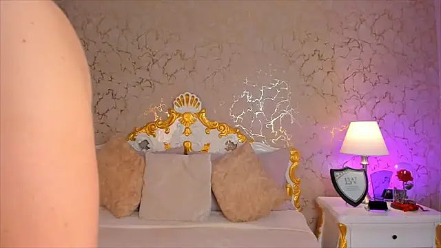 ScarlettWallace online show from October 2025 08:31:01 PM