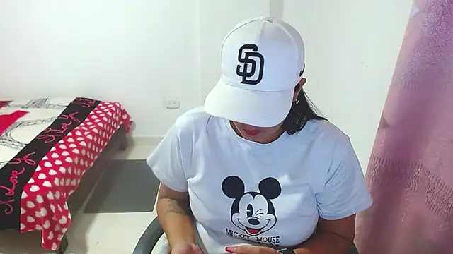 astrii 33 online show from March 2025 07:11:02 PM