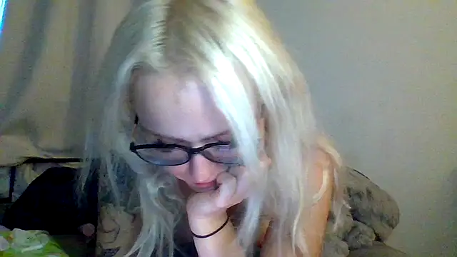 sluttypumpkin online show from July 2026 03:05:01 PM
