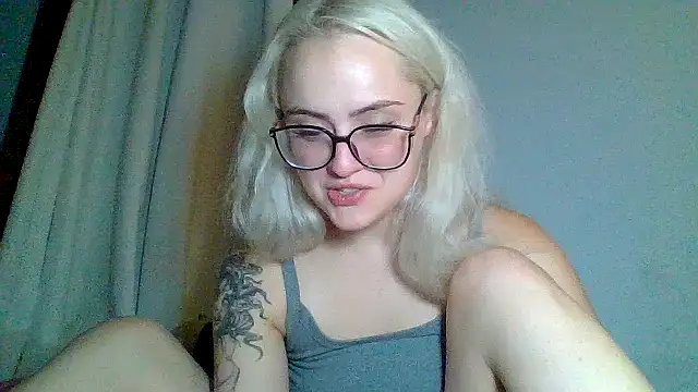 sluttypumpkin online show from July 2026 10:06:02 AM