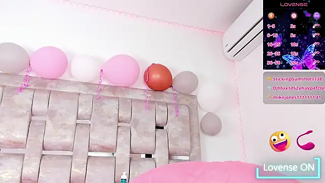 LunaaSweett online show from March 2025 08:08:02 PM