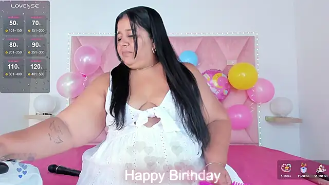 LunaaSweett online show from September 2025 01:54:02 PM