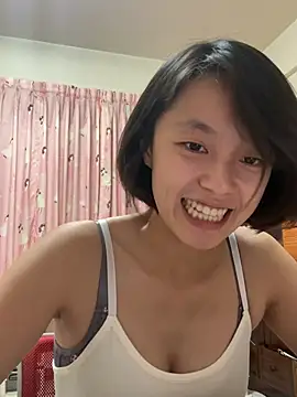 ladypaggy online show from April 2026 05:49:01 PM