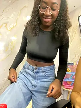 Snapshot of Qeen_blackk chatting on October 2025 06:41:02 PM Qeen blackk online show from October 2025 06:41:02 PM