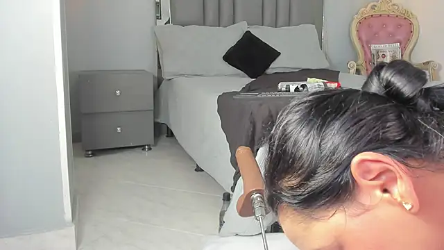 Snapshot of Sienna_miller_27 chatting on September 2025 11:48:01 AM Sienna miller 27 online show from September 2025 11:48:01 AM