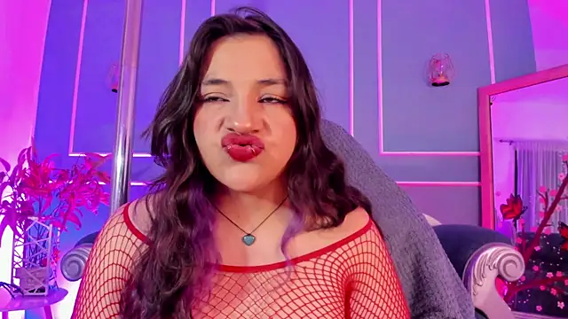 TaraTaylorr online show from February 2026 03:24:01 AM