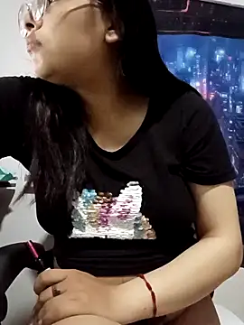 MiaStarts online show from February 2026 09:02:02 AM