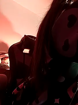 MiaStarts online show from April 2026 08:07:01 AM