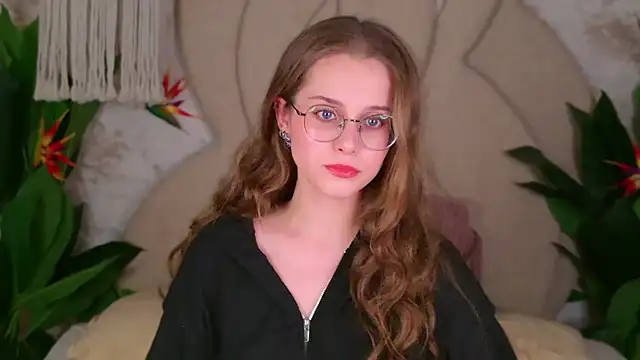 Snapshot of RileyMimicho chatting on October 2025 09:26:02 PM RileyMimicho online show from October 2025 09:26:02 PM