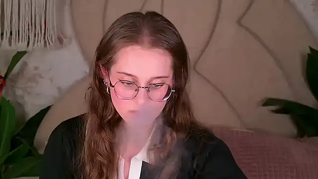 Snapshot of RileyMimicho chatting on October 2025 09:05:02 PM RileyMimicho online show from October 2025 09:05:02 PM