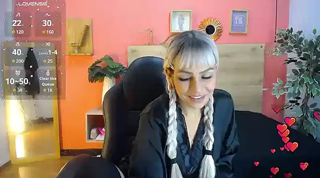 Snapshot of yessila_parker chatting on March 2025 05:40:01 AM yessila parker online show from March 2025 05:40:01 AM