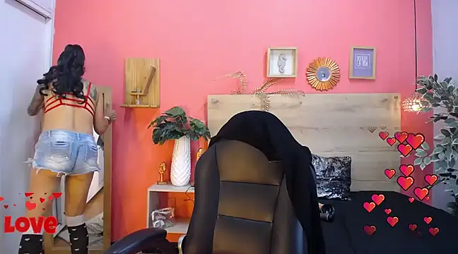 Snapshot of yessila_parker chatting on March 2025 02:42:02 AM yessila parker online show from March 2025 02:42:02 AM