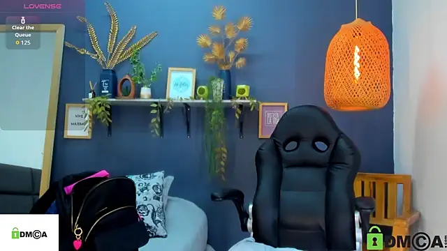 Snapshot of yessila_parker chatting on October 2025 02:41:02 AM yessila parker online show from October 2025 02:41:02 AM