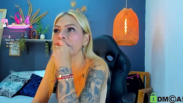 Snapshot of yessila_parker chatting on November 2025 02:21:01 AM yessila parker online show from November 2025 02:21:01 AM