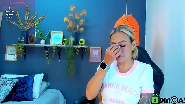 Snapshot of yessila_parker chatting on November 2025 02:22:02 AM yessila parker online show from November 2025 02:22:02 AM