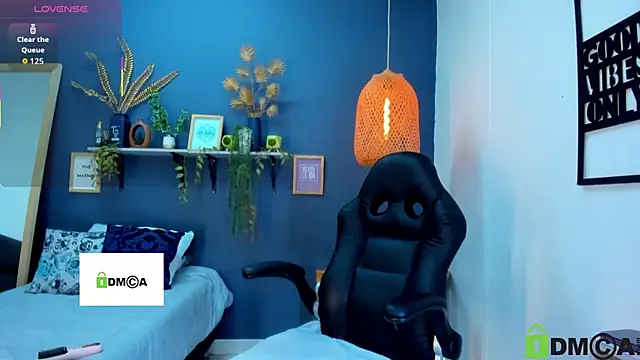 Snapshot of yessila_parker chatting on November 2025 02:45:02 AM yessila parker online show from November 2025 02:45:02 AM