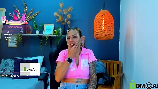 Snapshot of yessila_parker chatting on November 2025 02:25:02 AM yessila parker online show from November 2025 02:25:02 AM