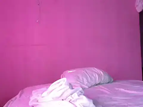 Ladyzee25 online show from April 2026 11:47:01 AM