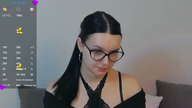 Miss Vic online show from March 2025 07:48:02 PM