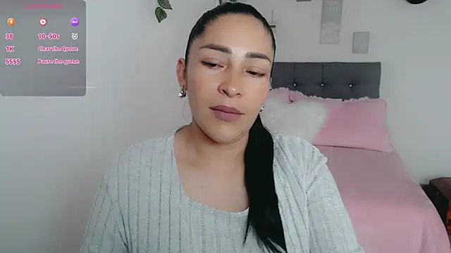 luna lgomez  online show from March 2026 12:12:02 PM