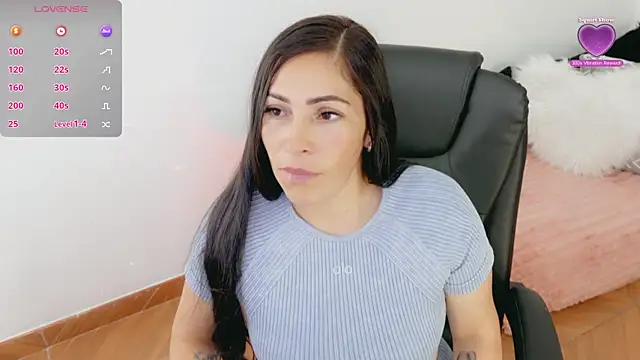 luna lgomez  online show from April 2026 12:28:01 PM