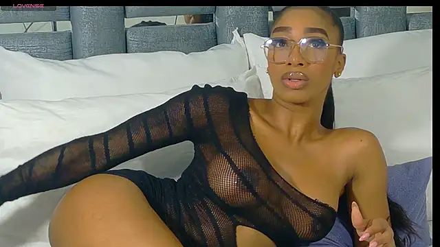 Snapshot of Angelesmith1 chatting on February 2026 02:17:02 PM Angelesmith1 online show from February 2026 02:17:02 PM