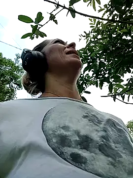 Snapshot of Sara_Valkyri chatting on March 2025 03:05:02 PM Sara Valkyri online show from March 2025 03:05:02 PM