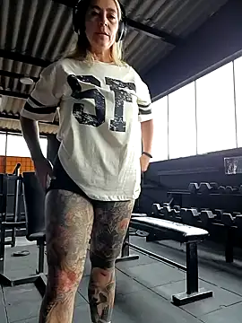 Snapshot of Sara_Valkyri chatting on March 2025 06:23:01 PM Sara Valkyri online show from March 2025 06:23:01 PM