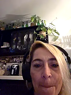 Snapshot of Sara_Valkyri chatting on September 2025 11:37:02 PM Sara Valkyri online show from September 2025 11:37:02 PM