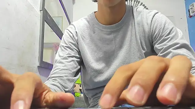 heiker  online show from March 2025 02:18:02 AM