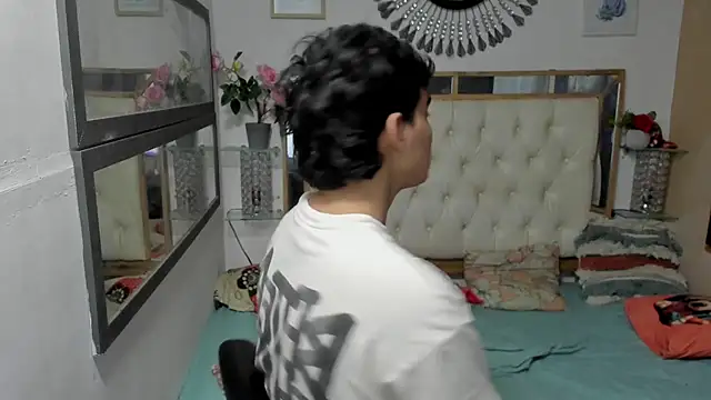 heiker  online show from October 2025 02:42:01 AM