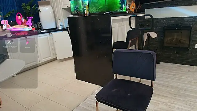 Layla- online show from March 2026 10:27:02 PM