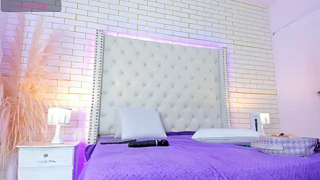 Emilly wilson  online show from December 2025 11:30:02 AM